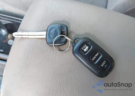 2005 Toyota Camry Le из США, поврежденный, VIN 4T1BE30K95U630284